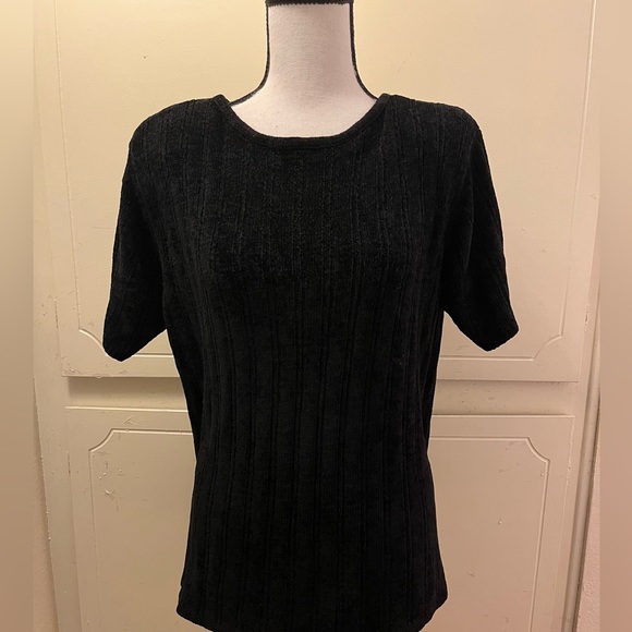 Short Sleeves Black Sweater                  Good conditions - Picture 1 of 3